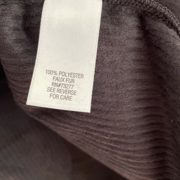 NWT kohl’s fleece sleeper top with rose accent - Picture 4 of 5